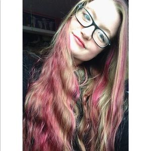 Meet your Posher, Ashley